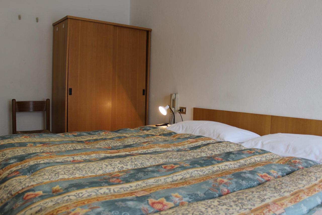 Hotel Garni Hirsch Canazei Exteriér fotografie