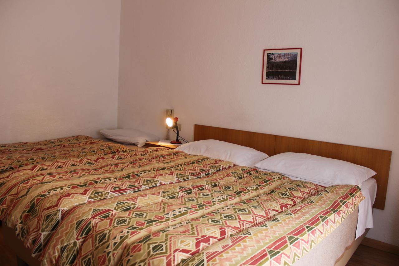 Hotel Garni Hirsch Canazei Exteriér fotografie