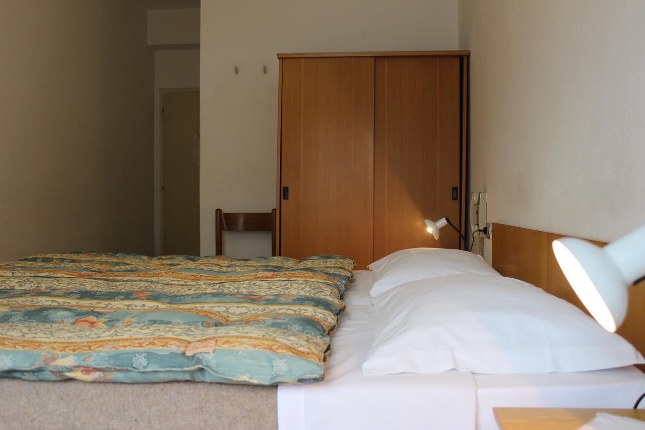 Hotel Garni Hirsch Canazei Exteriér fotografie